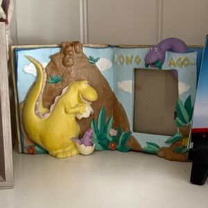 Quality picture frame “Dinosaurs” Book. Burnes EUC